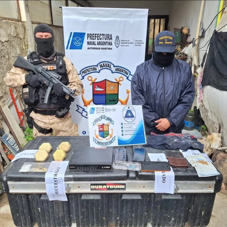 Caleta Olivia: hallaron cuatro lingotes de oro valuados en más de $1.200 millones ocultos en un inodoro